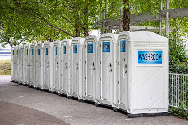 Best Construction site porta potty rental  in Uhrichsville, OH